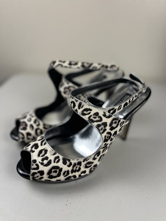 White House Black Market Shoes - White House Black Market Leopard Print Calf Hair Slingback Heels Size 8M